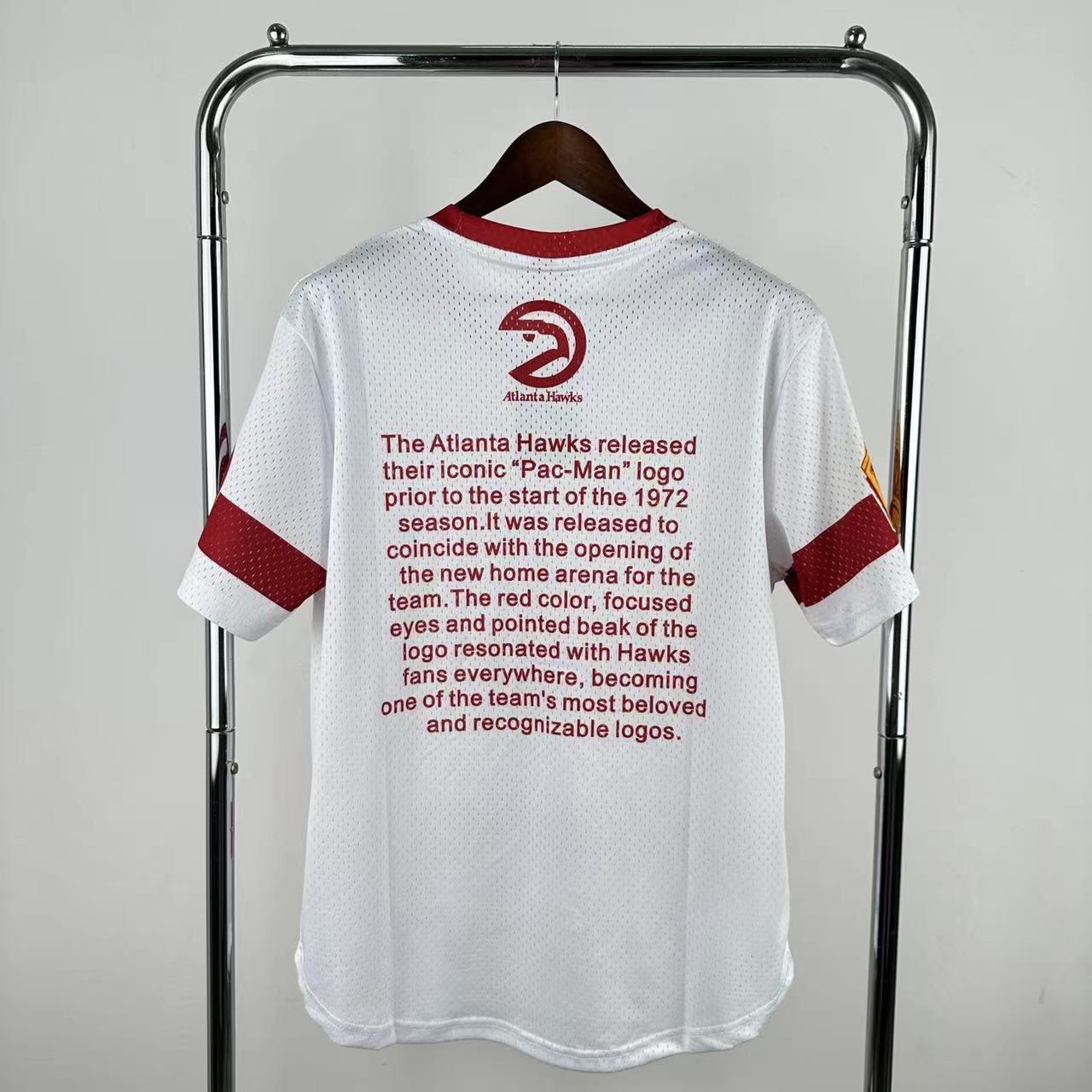 Atlanta Hawks 2026 Mitchell & Ness retro short-sleeve Hawks shirt