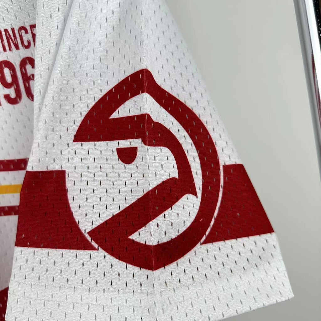 Atlanta Hawks 2026 Mitchell & Ness retro short-sleeve Hawks shirt