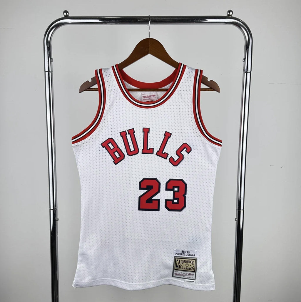 Chicago Bulls 1984-85 #23 Michael Jordan white Mitchell & Ness Swingman Jersey