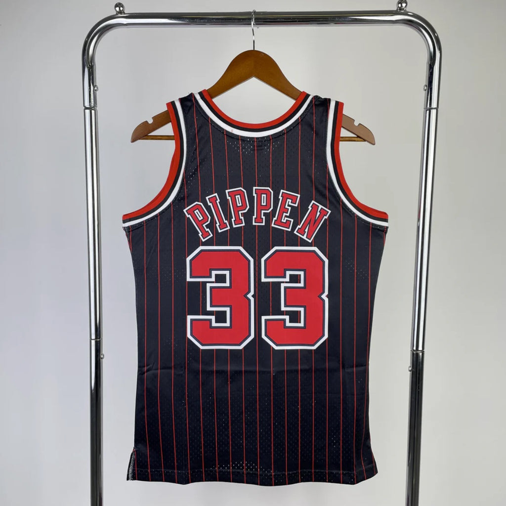 Chicago Bulls 1995-96 #33 Scottie Pippen Alternate Mitchell & Ness Swingman Jersey