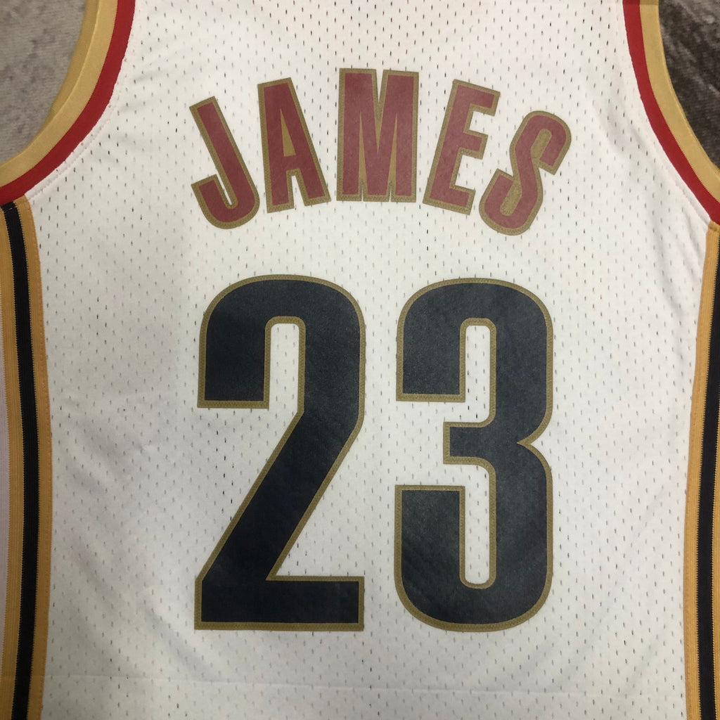 Cleveland Cavaliers 2003-04 Lebron James Mitchel & Ness White Hardwood Classics Swingman Jersey