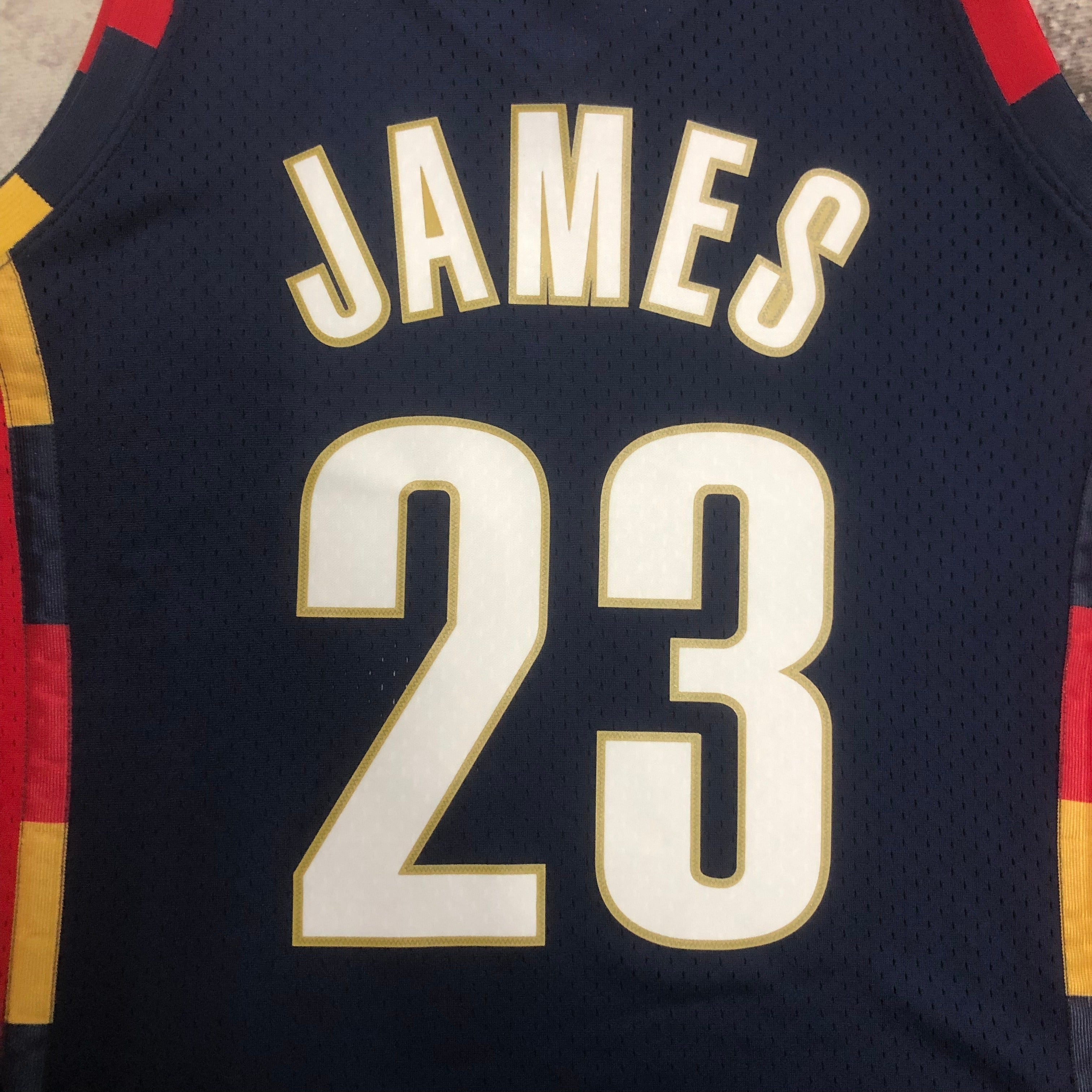 Cleveland Cavaliers 2003-04 Lebron James Mitchell & Ness Navy Hardwood Classics Swingman Jersey