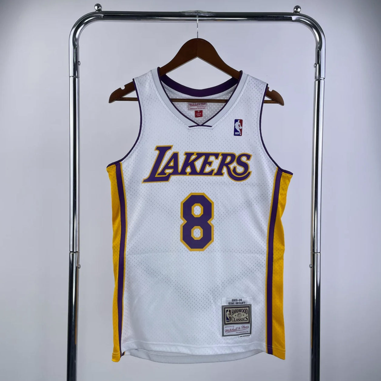 Loa Angeles Lakers 2003-04 Kobe Bryant White Mitchell & Ness Hardwood Classics Swingman Jersey