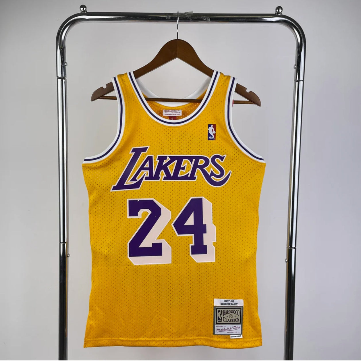 Loa Angeles Lakers 2007-08 Kobe Bryant Gold Mitchell & Ness Hardwood Classics Swingman Jersey