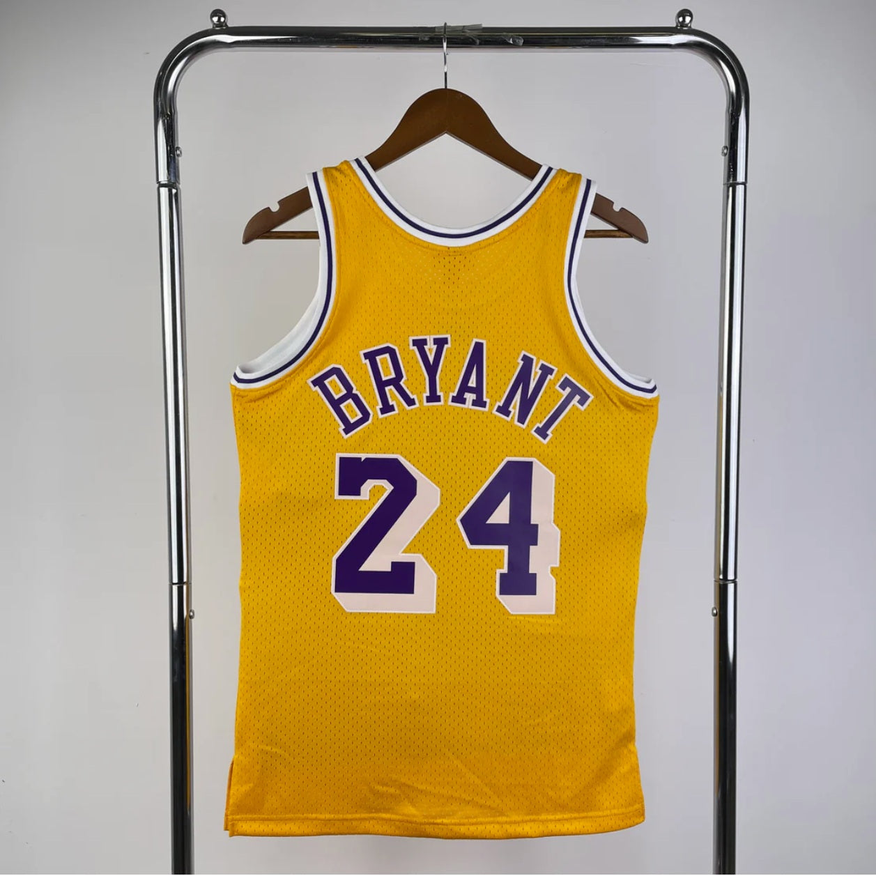 Loa Angeles Lakers 2007-08 Kobe Bryant Gold Mitchell & Ness Hardwood Classics Swingman Jersey