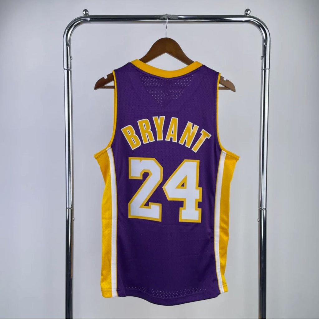 Loa Angeles Lakers 2008-09 Kobe Bryant Mitchell & Ness Hardwood Classics Swingman Jersey