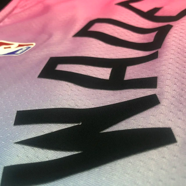 Camiseta Swingman rosa de Dwyane Wade de los Miami Heat 2020-21 (edición City)