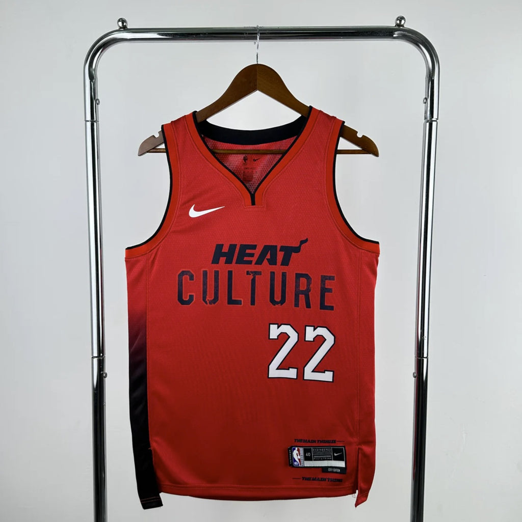 Camiseta Swingman Edición Ciudad Roja de los Miami Heat 2024-25