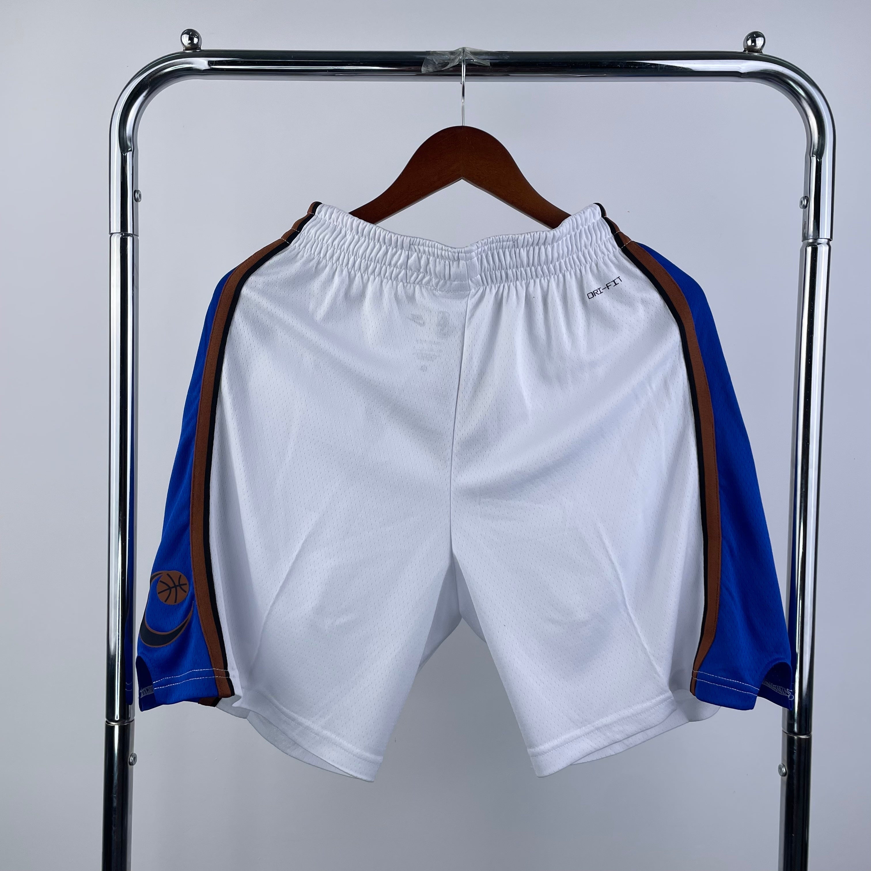 Pantalones cortos blancos de los Washington Wizards 2023
